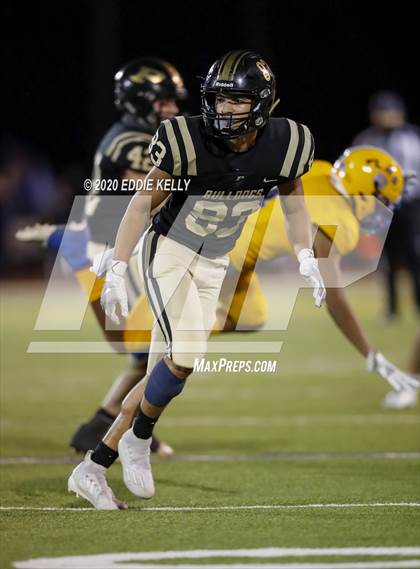 Thumbnail 3 in Palmer vs. Leonard (UIL 3A Bi-District Playoff) photogallery.