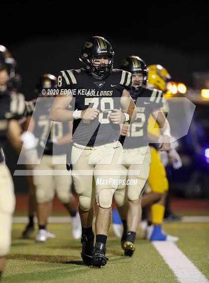Thumbnail 2 in Palmer vs. Leonard (UIL 3A Bi-District Playoff) photogallery.