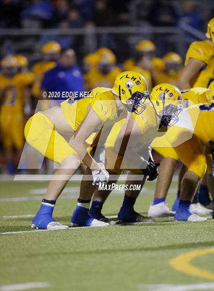 Thumbnail 3 in Palmer vs. Leonard (UIL 3A Bi-District Playoff) photogallery.