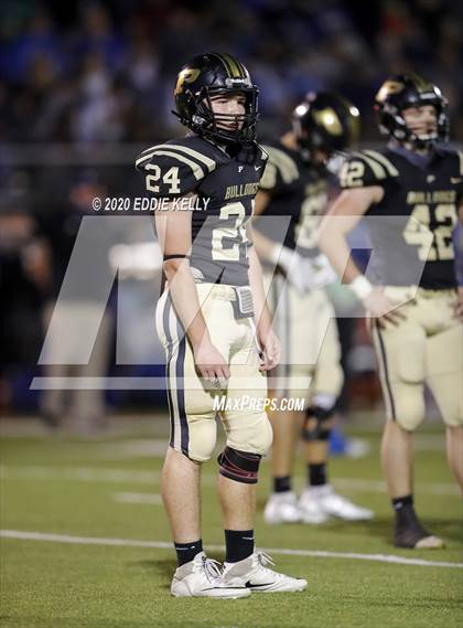 Thumbnail 2 in Palmer vs. Leonard (UIL 3A Bi-District Playoff) photogallery.