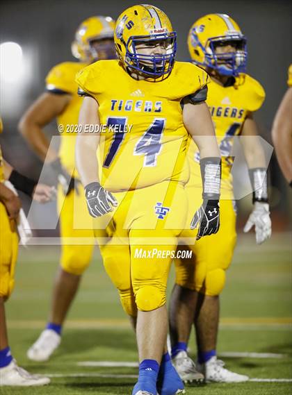 Thumbnail 3 in Palmer vs. Leonard (UIL 3A Bi-District Playoff) photogallery.