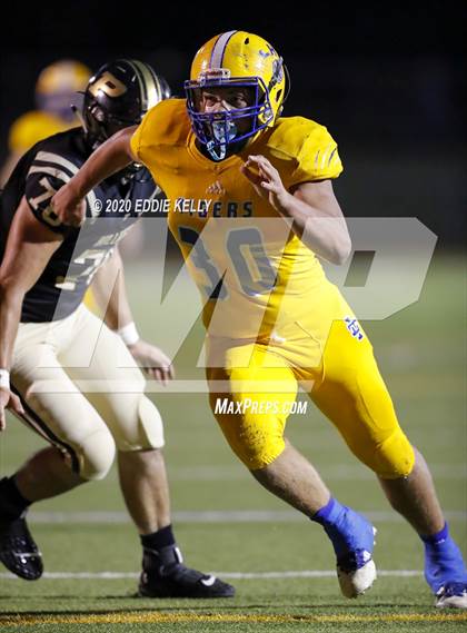 Thumbnail 1 in Palmer vs. Leonard (UIL 3A Bi-District Playoff) photogallery.
