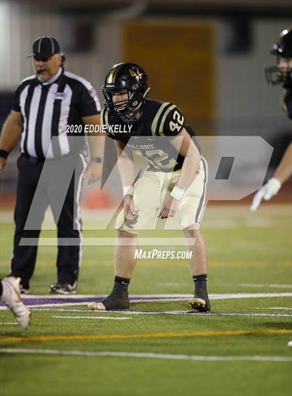 Thumbnail 2 in Palmer vs. Leonard (UIL 3A Bi-District Playoff) photogallery.