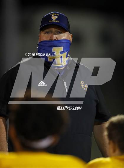 Thumbnail 3 in Palmer vs. Leonard (UIL 3A Bi-District Playoff) photogallery.