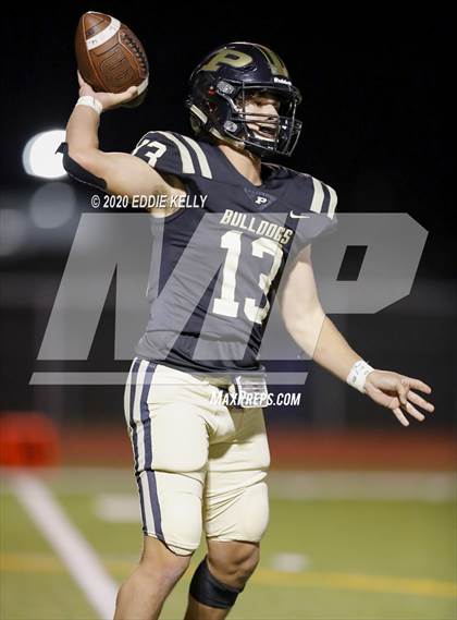 Thumbnail 2 in Palmer vs. Leonard (UIL 3A Bi-District Playoff) photogallery.