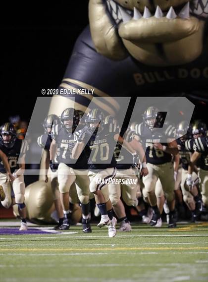 Thumbnail 1 in Palmer vs. Leonard (UIL 3A Bi-District Playoff) photogallery.