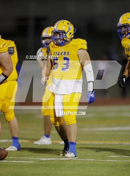 Thumbnail 3 in Palmer vs. Leonard (UIL 3A Bi-District Playoff) photogallery.