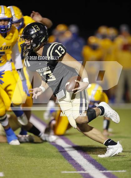 Thumbnail 1 in Palmer vs. Leonard (UIL 3A Bi-District Playoff) photogallery.