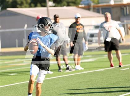 Thumbnail 2 in Grand Saline vs Van photogallery.