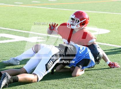 Thumbnail 1 in Grand Saline vs Van photogallery.