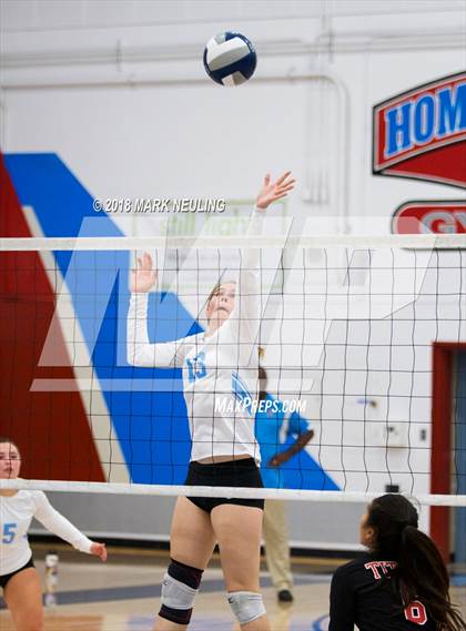 Thumbnail 3 in Gunn @ Hillsdale photogallery.