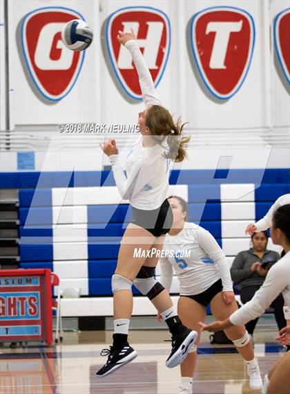 Thumbnail 1 in Gunn @ Hillsdale photogallery.