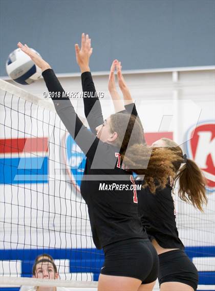 Thumbnail 2 in Gunn @ Hillsdale photogallery.