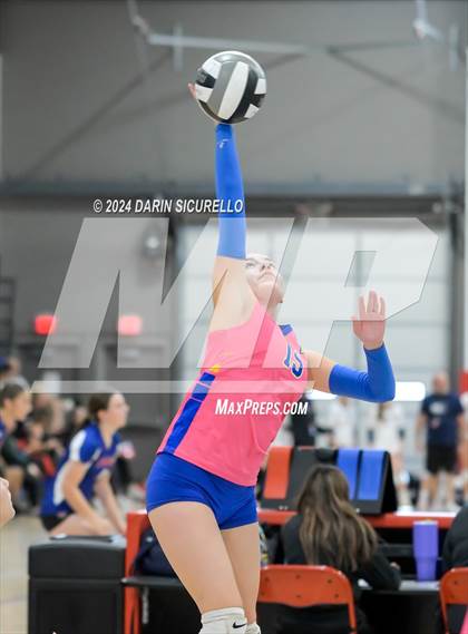 Thumbnail 1 in Arvada West vs. Brawley (Nike TOC Southwest) photogallery.