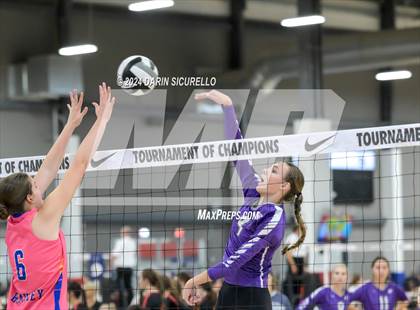 Thumbnail 2 in Arvada West vs. Brawley (Nike TOC Southwest) photogallery.
