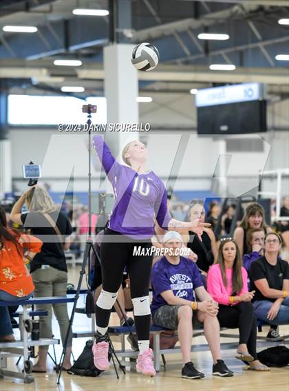 Thumbnail 2 in Arvada West vs. Brawley (Nike TOC Southwest) photogallery.