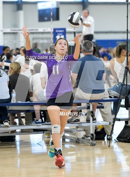 Thumbnail 2 in Arvada West vs. Brawley (Nike TOC Southwest) photogallery.