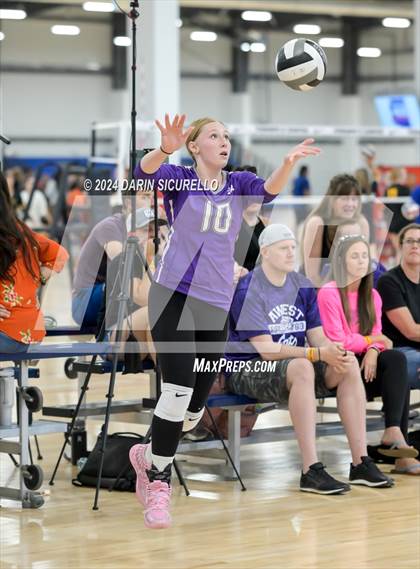 Thumbnail 2 in Arvada West vs. Brawley (Nike TOC Southwest) photogallery.