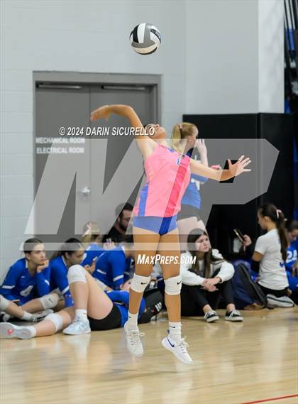Thumbnail 2 in Arvada West vs. Brawley (Nike TOC Southwest) photogallery.