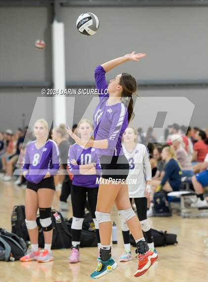 Thumbnail 2 in Arvada West vs. Brawley (Nike TOC Southwest) photogallery.