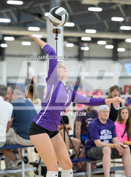 Thumbnail 1 in Arvada West vs. Brawley (Nike TOC Southwest) photogallery.