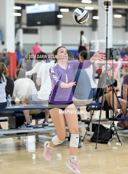 Thumbnail 2 in Arvada West vs. Brawley (Nike TOC Southwest) photogallery.