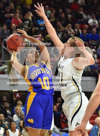 Thumbnail 3 in North Surry vs. Clinton (NCHSAA 2A Final) photogallery.