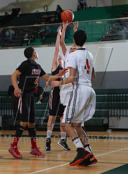 Thumbnail 3 in Etiwanda vs. Beverly Hills photogallery.