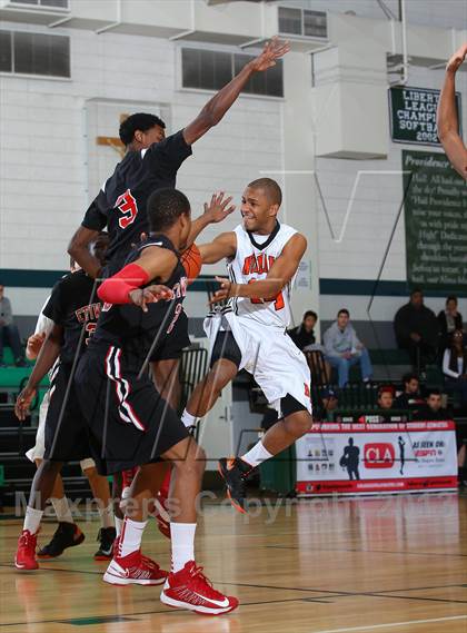 Thumbnail 2 in Etiwanda vs. Beverly Hills photogallery.