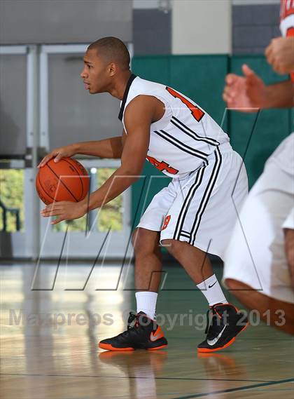 Thumbnail 3 in Etiwanda vs. Beverly Hills photogallery.