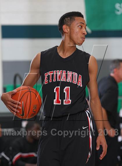 Thumbnail 2 in Etiwanda vs. Beverly Hills photogallery.