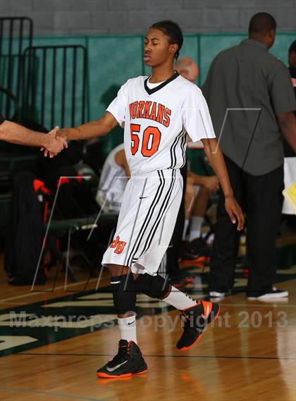 Thumbnail 2 in Etiwanda vs. Beverly Hills photogallery.