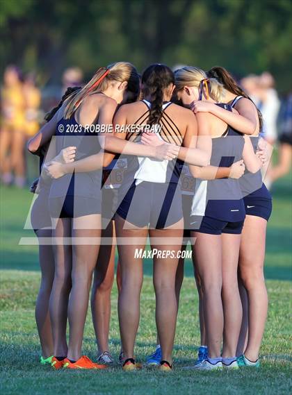 Thumbnail 3 in UIL Cross Country 5A Finals (5K) photogallery.