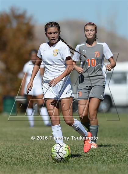 Thumbnail 3 in Douglas @ Bishop Manogue photogallery.