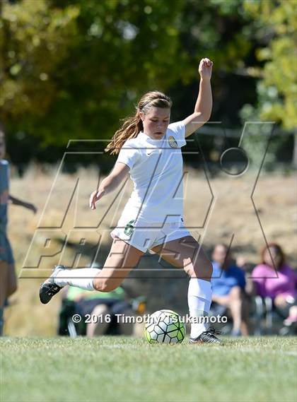 Thumbnail 1 in Douglas @ Bishop Manogue photogallery.