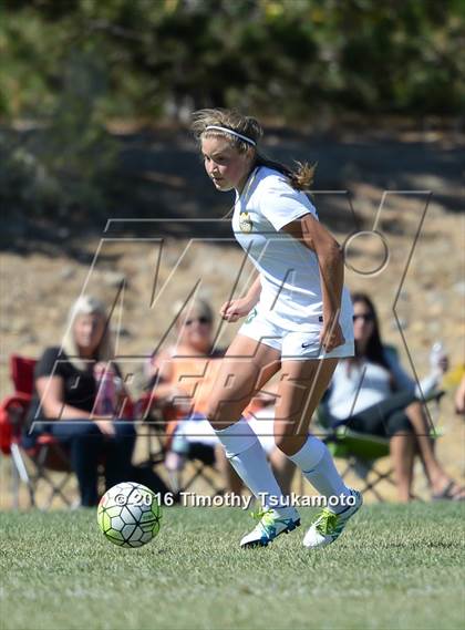 Thumbnail 3 in Douglas @ Bishop Manogue photogallery.