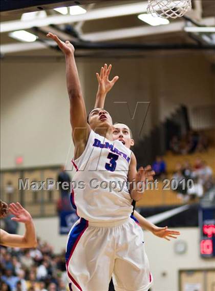 Thumbnail 2 in Jesuit vs. DeMatha (Les Schwab Invitational 2010) photogallery.