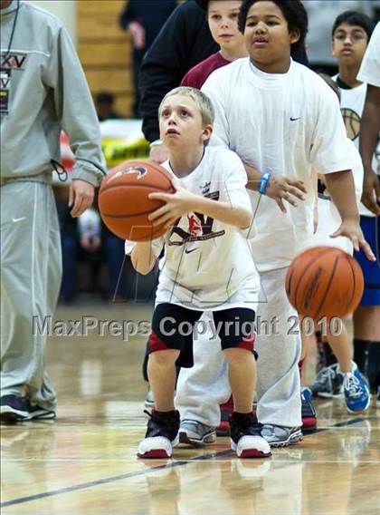 Thumbnail 2 in Jesuit vs. DeMatha (Les Schwab Invitational 2010) photogallery.