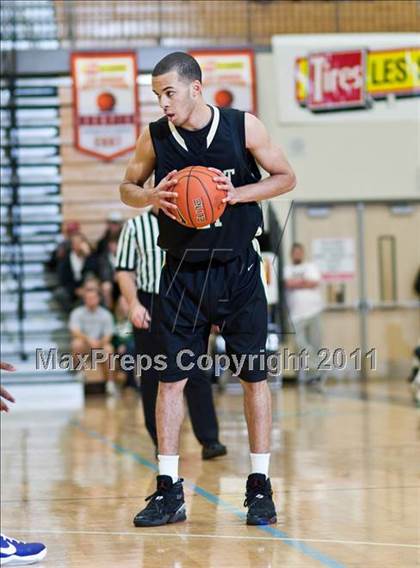 Thumbnail 2 in Jesuit vs. DeMatha (Les Schwab Invitational 2010) photogallery.