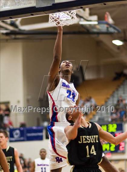 Thumbnail 2 in Jesuit vs. DeMatha (Les Schwab Invitational 2010) photogallery.