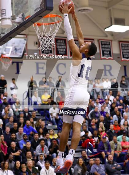Thumbnail 1 in Sierra Canyon vs. St. Augustine (San Diego Tip-Off Challenge) photogallery.