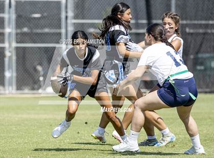 Thumbnail 1 in Chaminade@Windward photogallery.