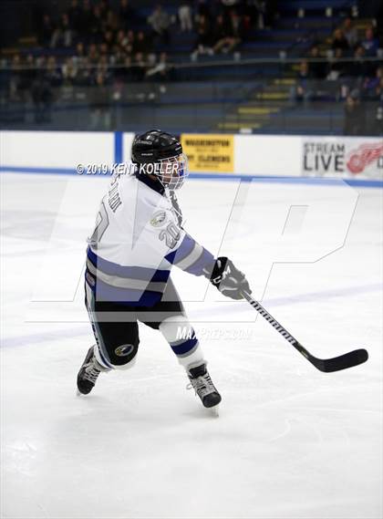 Thumbnail 1 in Anchor Bay @ Utica Eisenhower photogallery.