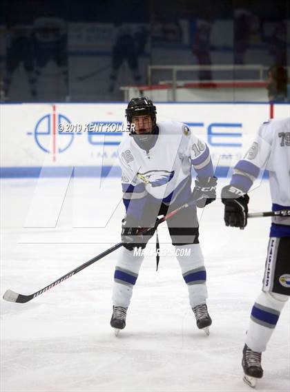 Thumbnail 3 in Anchor Bay @ Utica Eisenhower photogallery.