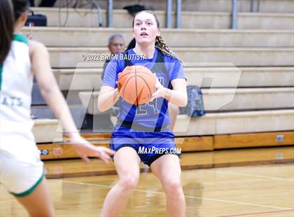 Thumbnail 3 in Konawaena vs South Medford (Iolani Classic Honolulu - Day 1) photogallery.