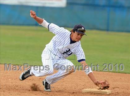 Thumbnail 3 in Palisades vs. Coronado photogallery.