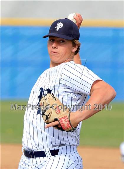 Thumbnail 2 in Palisades vs. Coronado photogallery.