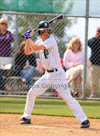 Thumbnail 2 in Palisades vs. Coronado photogallery.