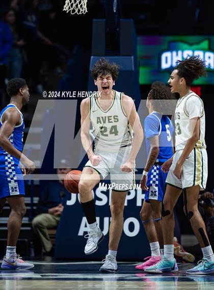 Thumbnail 2 in Hamilton @ Sycamore (OHSAA Division I Region 4 District Final) photogallery.