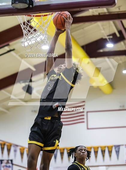 Thumbnail 2 in Lincoln vs. Cornerstone Christian (Stonebarger Tournament) photogallery.